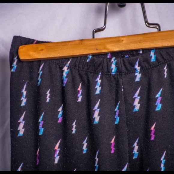 Lightening bolt leggings - Picture 3 of 3